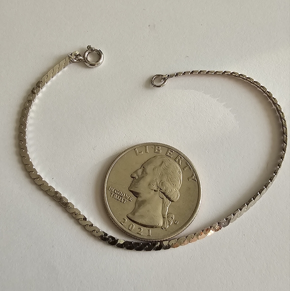 Vintage bracelet classic silver tone chain simple minimalist - Picture 4 of 7